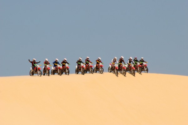 http://www.cookiesound.com/wp-content/uploads/2010/09/motorcross-sand-dunes-desert-brazil-600x400.jpg