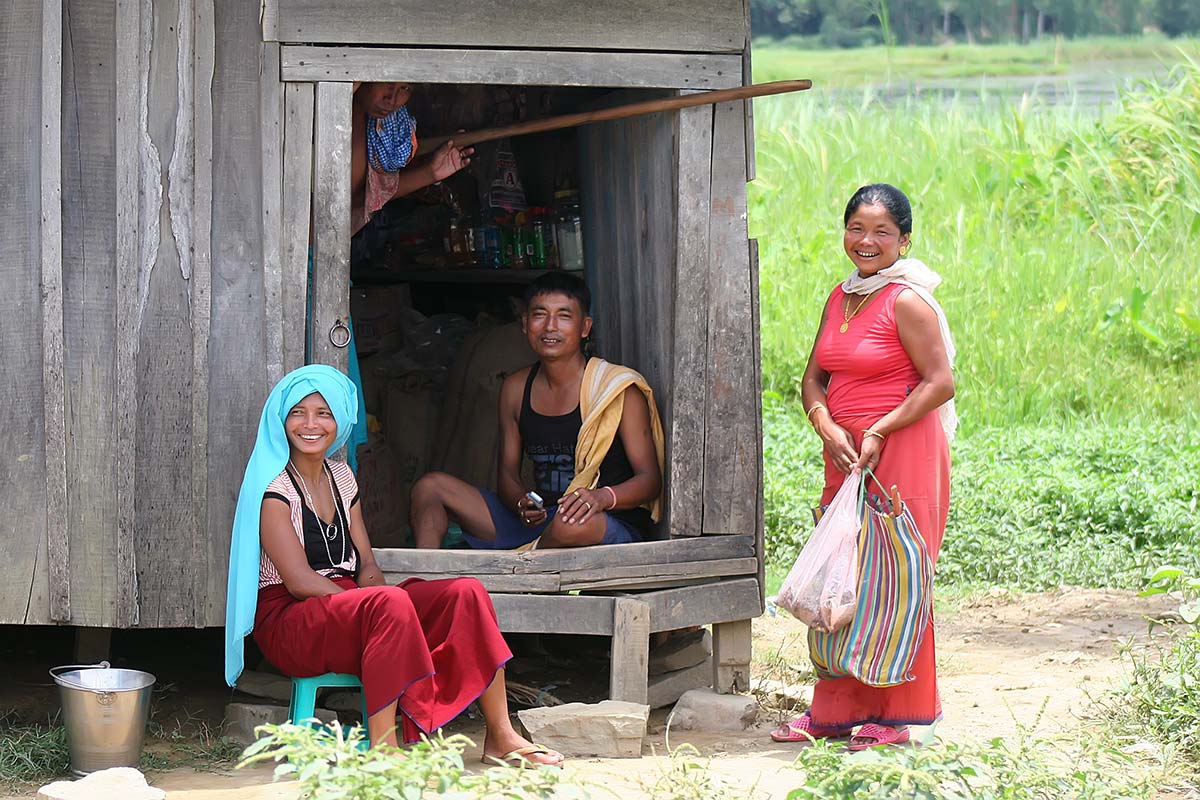 lake-logtak-family-imphal-india