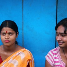 portrait-couple-Darjeeling-india-cyan-wall A couple in Darjeeling.