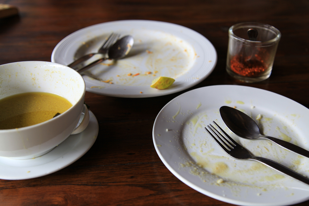 ...and this is what I'll leave behind - empty plates ;)