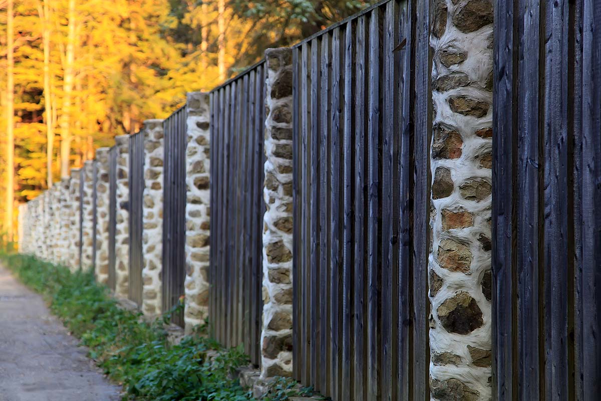 falkensteiner-huette-wall-viennese-woods-austria Just before you reach the Falkensteiner Hütte, you'll pass by this beautiful new wall.