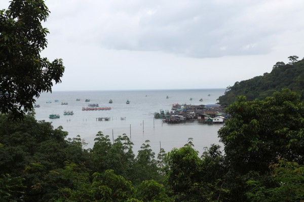 landscape-koh-kood-island-ban-aoyai-thailand-4 The fishing village Ban Aoyai on Koh Kood island.