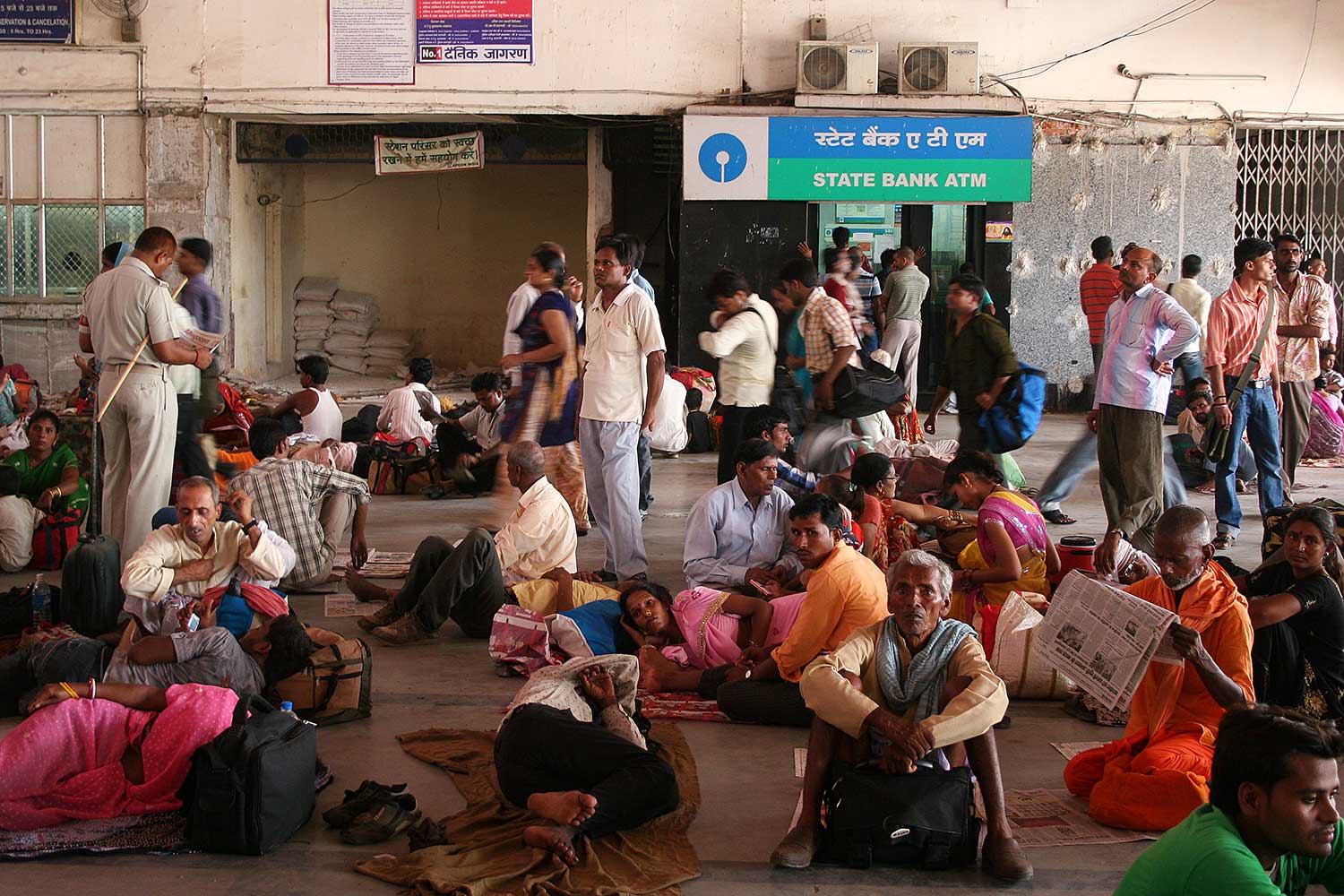 train-station-varanasi-india-1