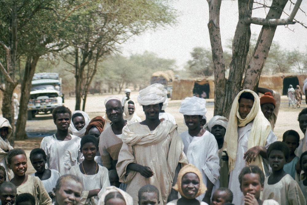 This crowd in Marocco wanted to be photographed really badly :)