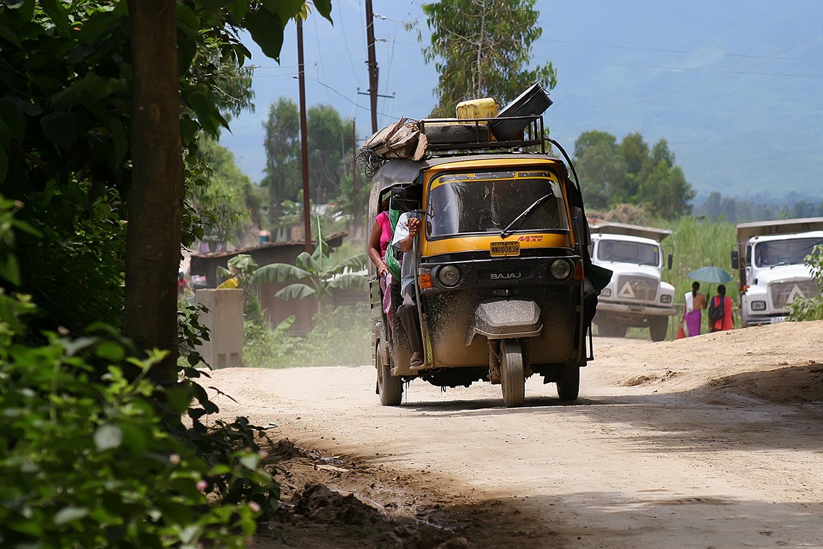 tuk-tuk-lake-logtak-imphal-manipur-india