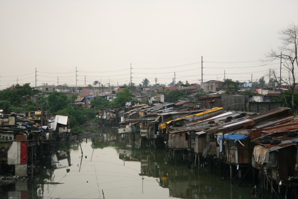 manila-phillipines-slums-smokey-mountain Slums in Manila.