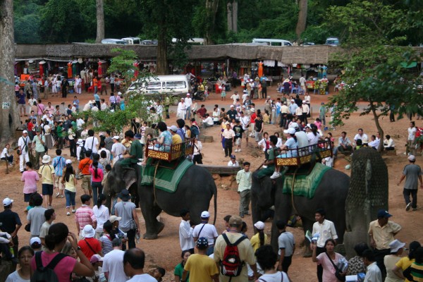 tourists-angkor-wat-cambodia This is the absolute last thing we would ever do...