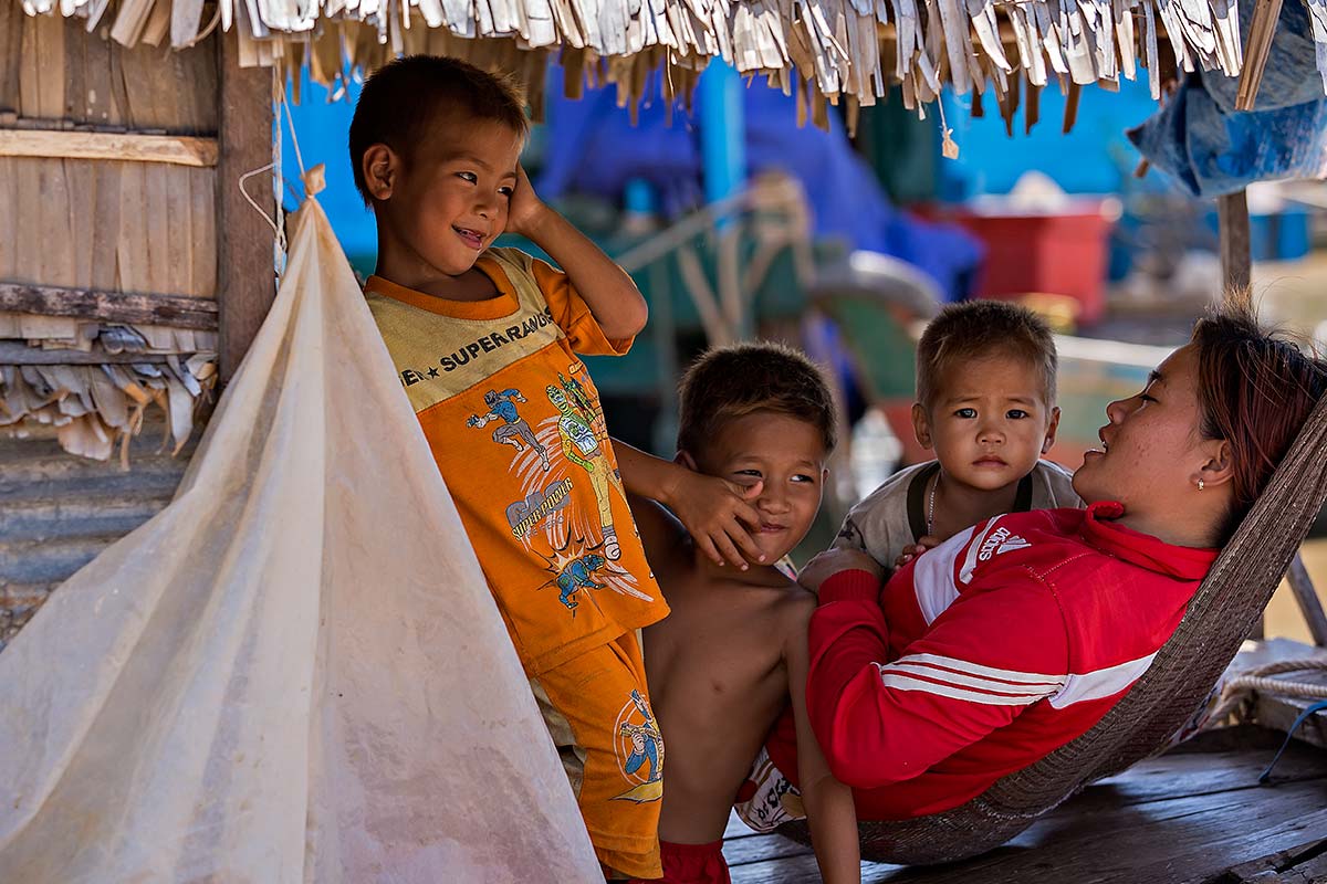 Family life on Tonle Sap Lake. Five provinces circled the area of Tonle Sap Lake, more than three million of population inhabited around the bank of the Lake and 90% of them earn a living by catching fish and making agricultures.