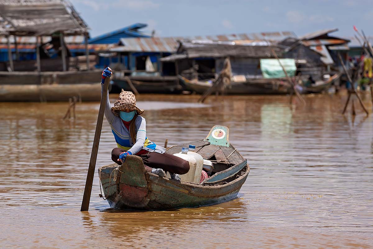 Chong Khneas is the name of famous floating village at the edge of the lake. It locates at Southern part of Siem Reap town about 15 Km, and takes only 30 minutes by vehicles to the boat dock where there are always boats waiting for visitors. The boat trip through the floating village takes approximately two hours. Be aware, it's TOTAL RIP OFF!