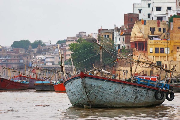 varanasi-india-boat-ganges-river On the way up the Ganges river...