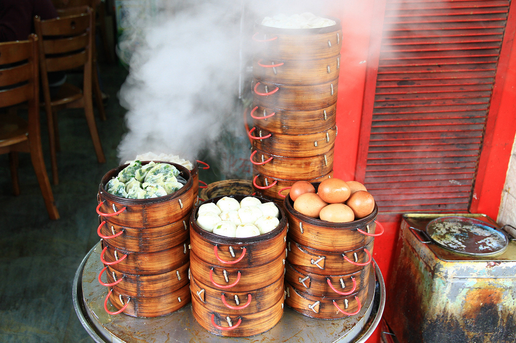 wontons-guangzhou-china Different filled Wontons, eggs and rice is all you need for a yummy breakfast, lunch or dinner.