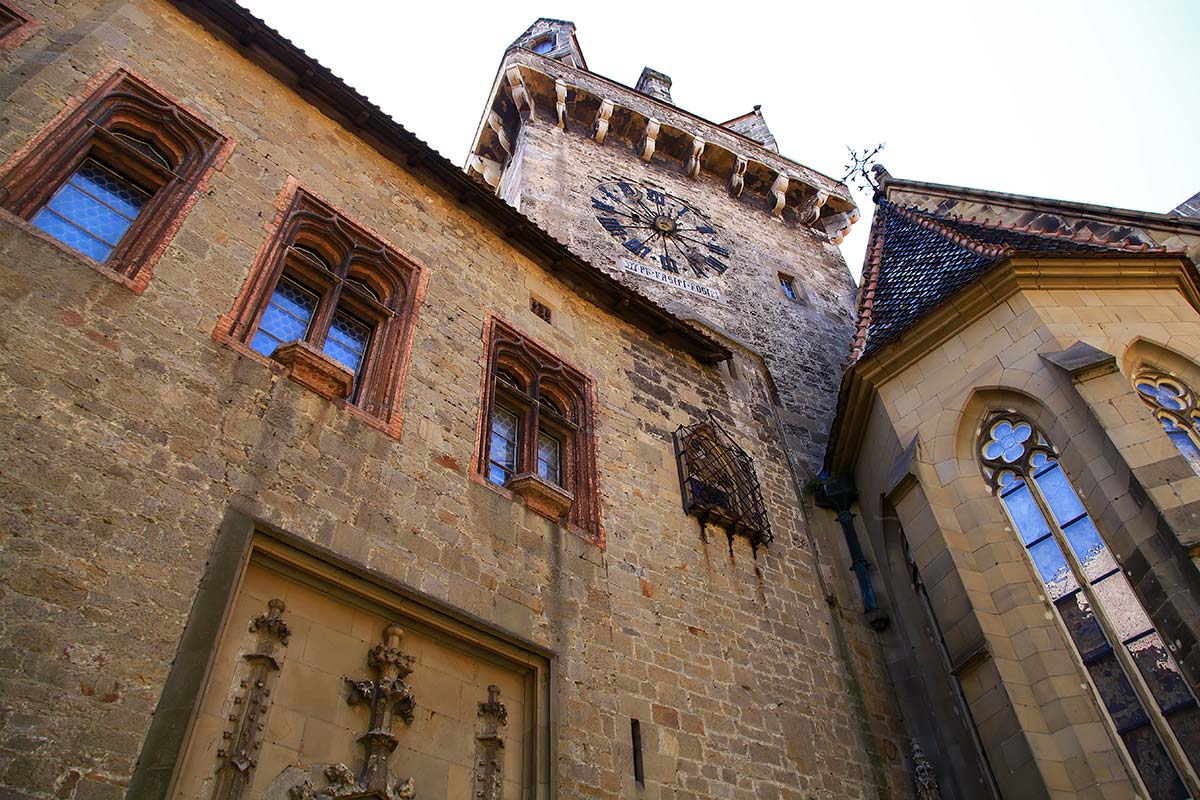 The chapel is the most magnificent building of Kreuzenstein castle and also a gem of sacral medieval craftsmanship, exemplifying the great collector’s passion and the art-historical expertise of the castle’s rebuilder.