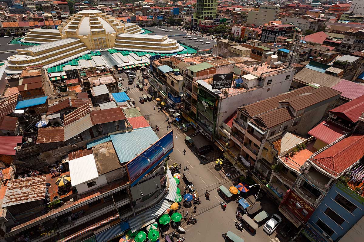 The Central Market in Phnom Penh is definitely a must see for every visitor! It's one of our favourite wet markets in Southeast Asia.