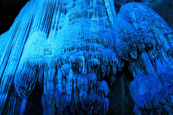 silver-vace-yangshuo-county-china Inside Silver Cave in Yangshuo, China.