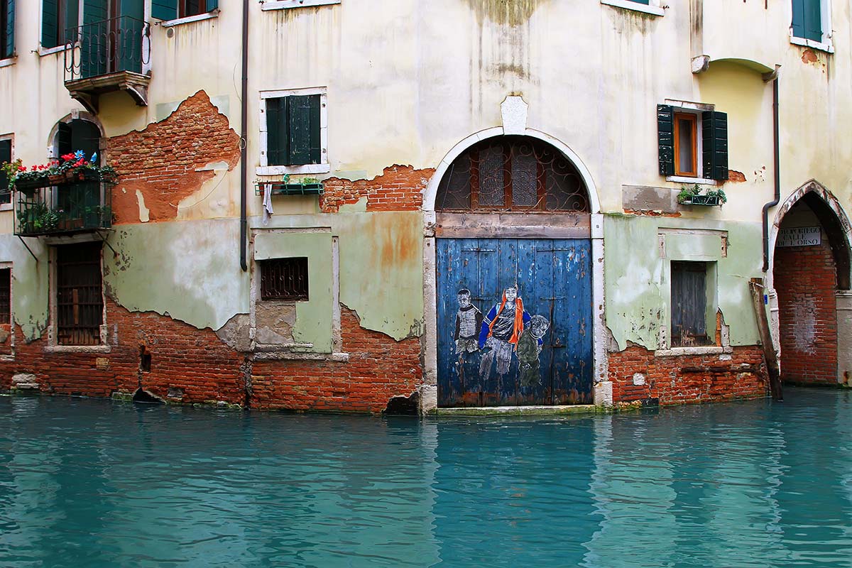 "Street Art" can also be found along the canals in Venice.