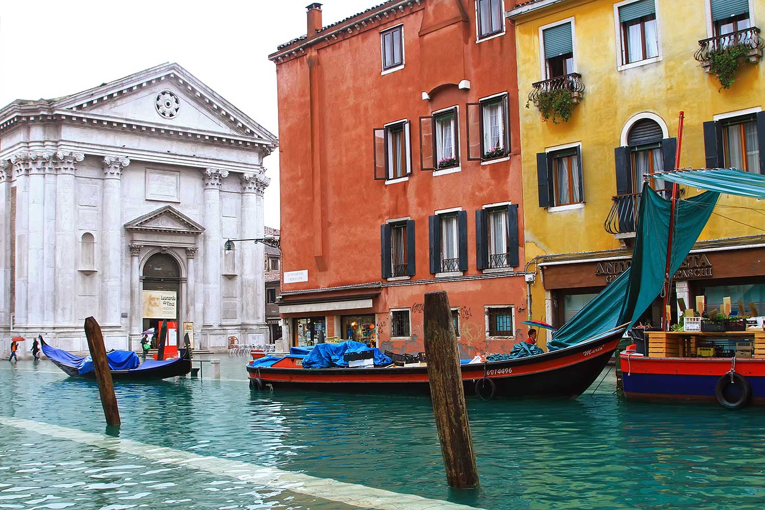 venice-under-water-aqua-alta-italy-10