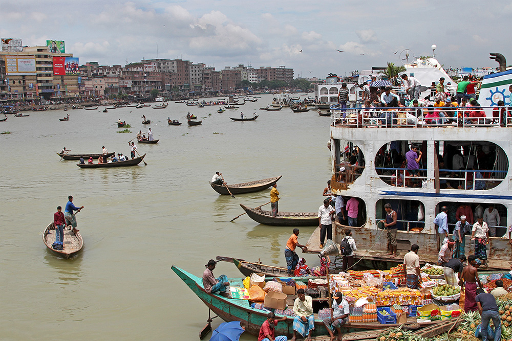 Departure from Sadarghat harbour in Dhaka, Bangladesh.