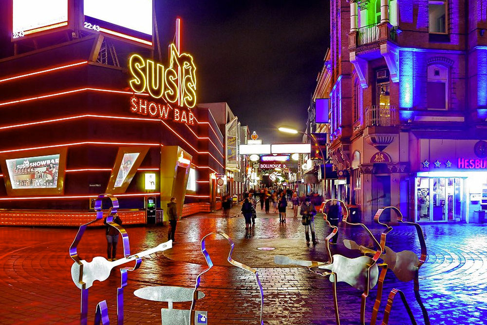 The Reeperbahn in Hamburg, Germany. Photo credit flickr member werner boehm.