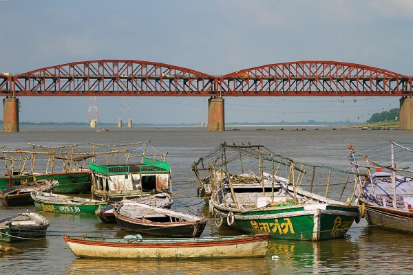 Malviya Bridge in Varanasi, India Malviya Bridge in Varanasi, India