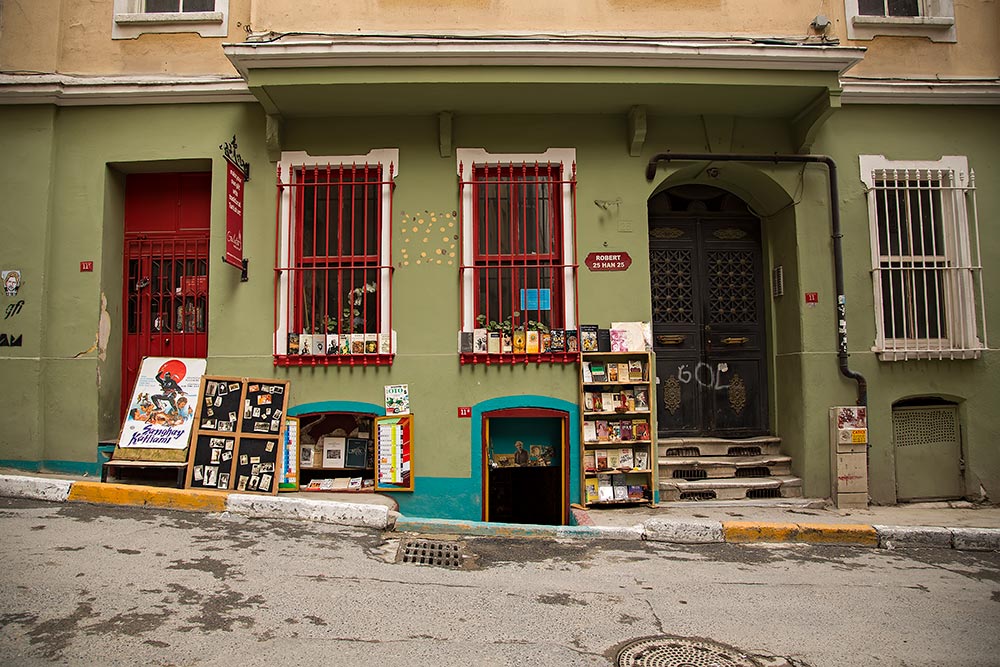 A super cute little retro shop in Galata, Istanbul.