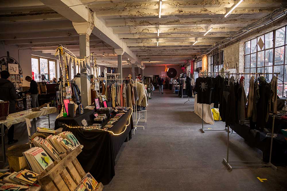 We were lucky to be there at the right time of the year since there was an artsy "Voodoo X-Mas Market" happening. Urban Spree in Berlin-Friedrichshain.