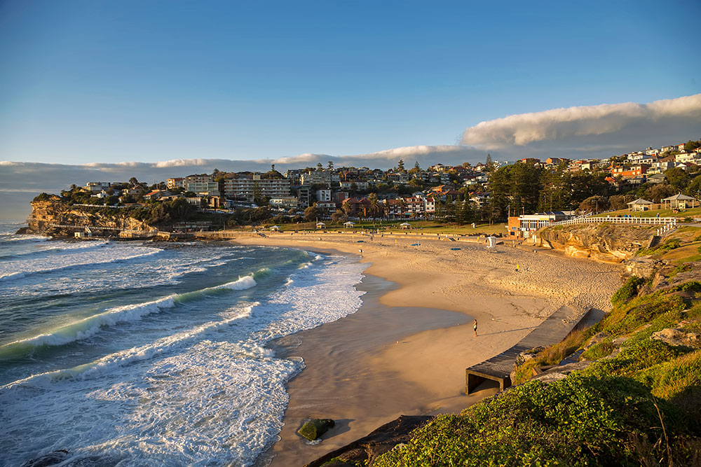 Bronte beach during sunrise | Sydney Coastal Walk.