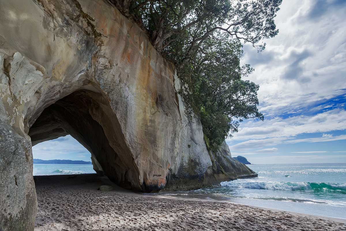 Бухта Cathedral Cove