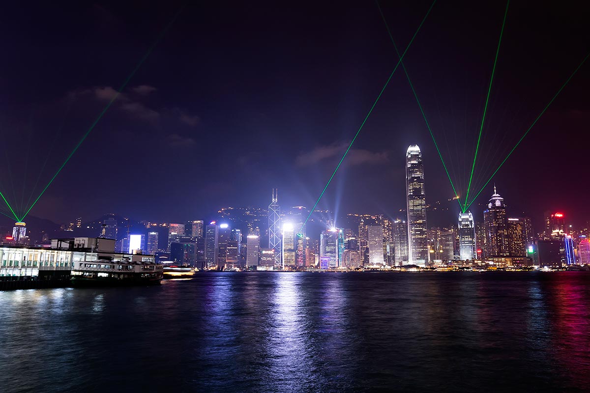 40 building participate in the "Symphony of Lights" laser show in Hong Kong every day at 8.00pm. 40 building participate in the "Symphony of Lights" laser show in Hong Kong every day at 8.00pm.