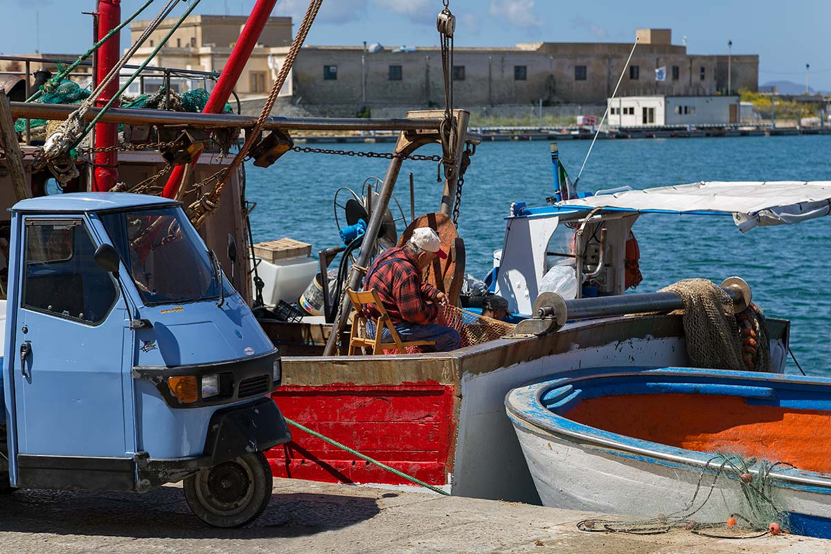 Trapani's fish market is colourful and noisy and a great possibility to get to know a bit of Trapani’s daily life. You will get to see some really bizarre fish - and also human - examples. Trapani's fish market is colourful and noisy and a great possibility to get to know a bit of Trapani’s daily life. You will get to see some really bizarre fish - and also human - examples.