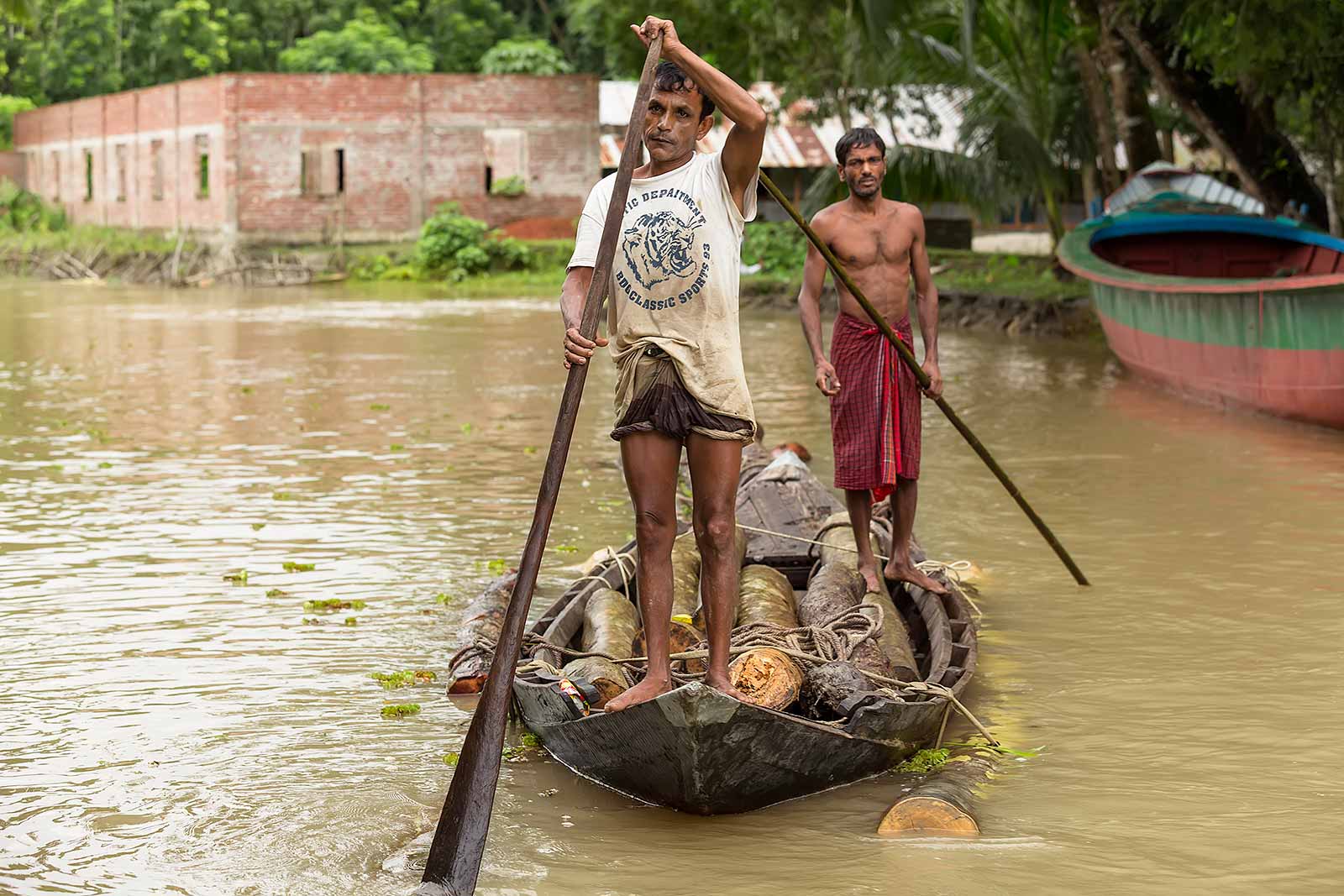 guava-plantations-boat-canal-swarupkathi-bangladesh-3