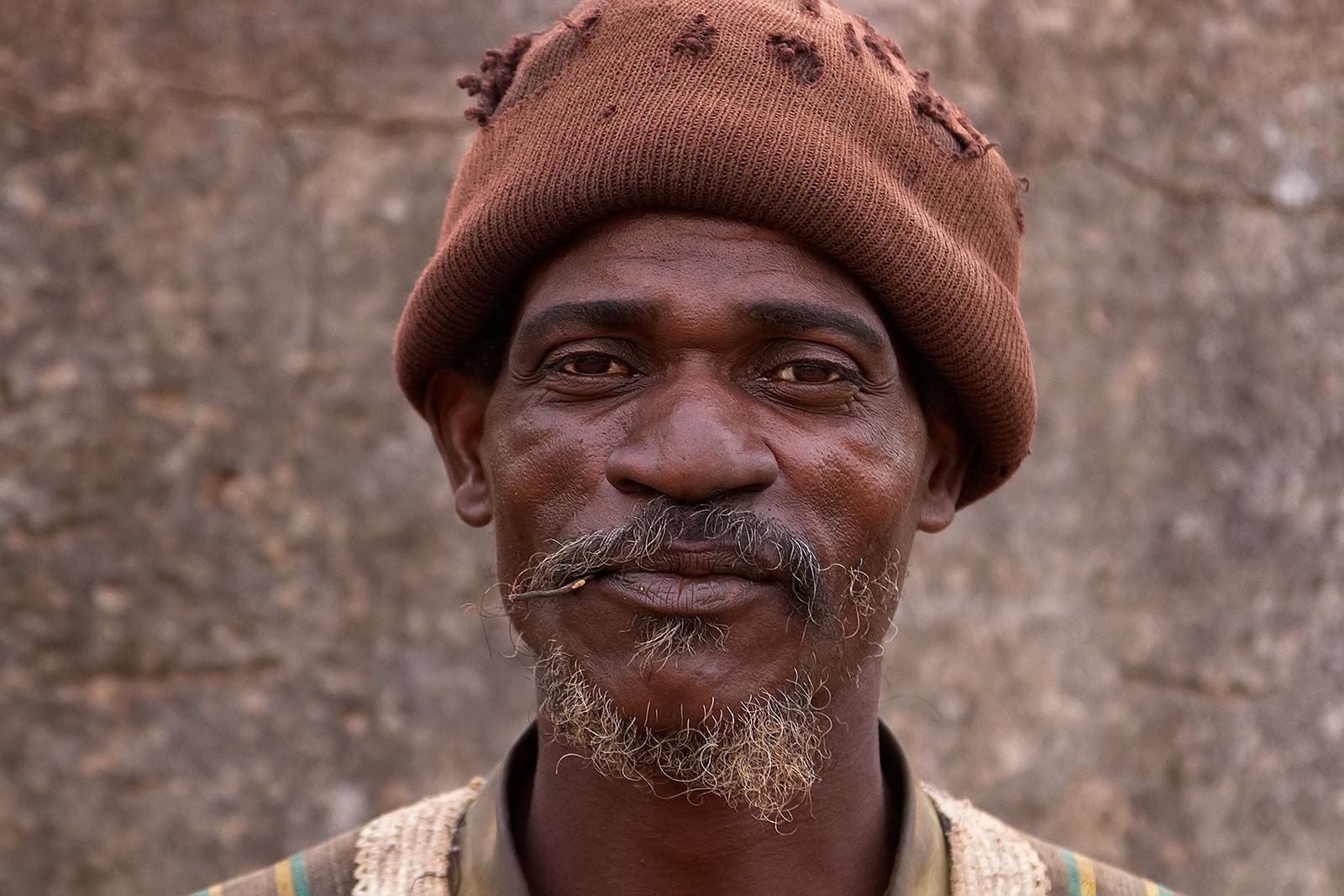 voodoo-doctor-portrait-banfora-burkina-faso-africa-5