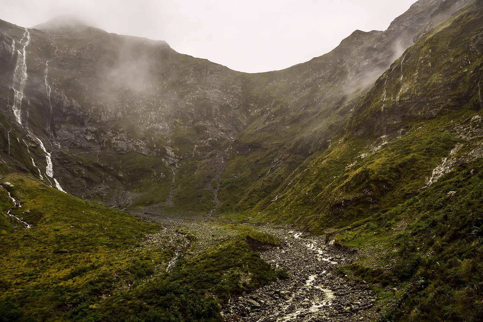 milford-track-mackinnon-pass-rain