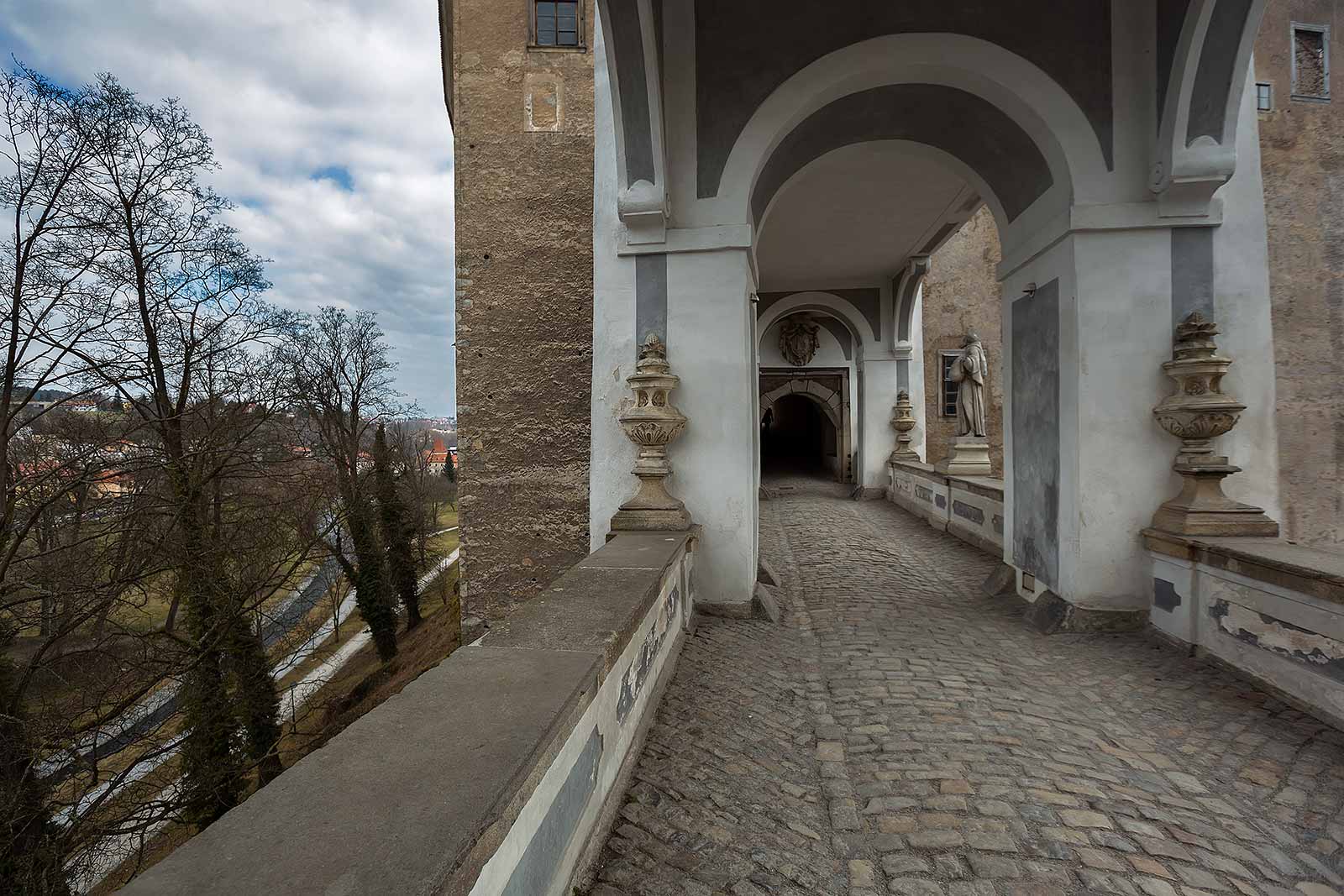 cesky-krumlov-castle-2