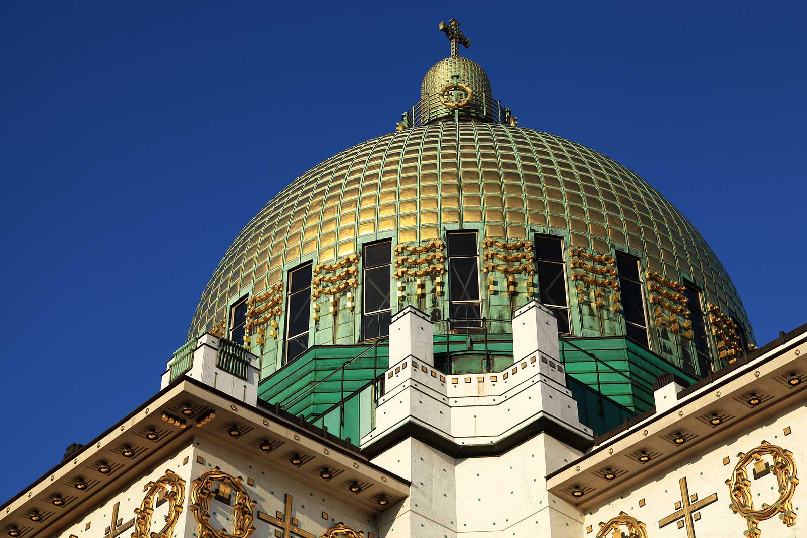 otto-wagner-church-steinhof-grounds-vienna-3