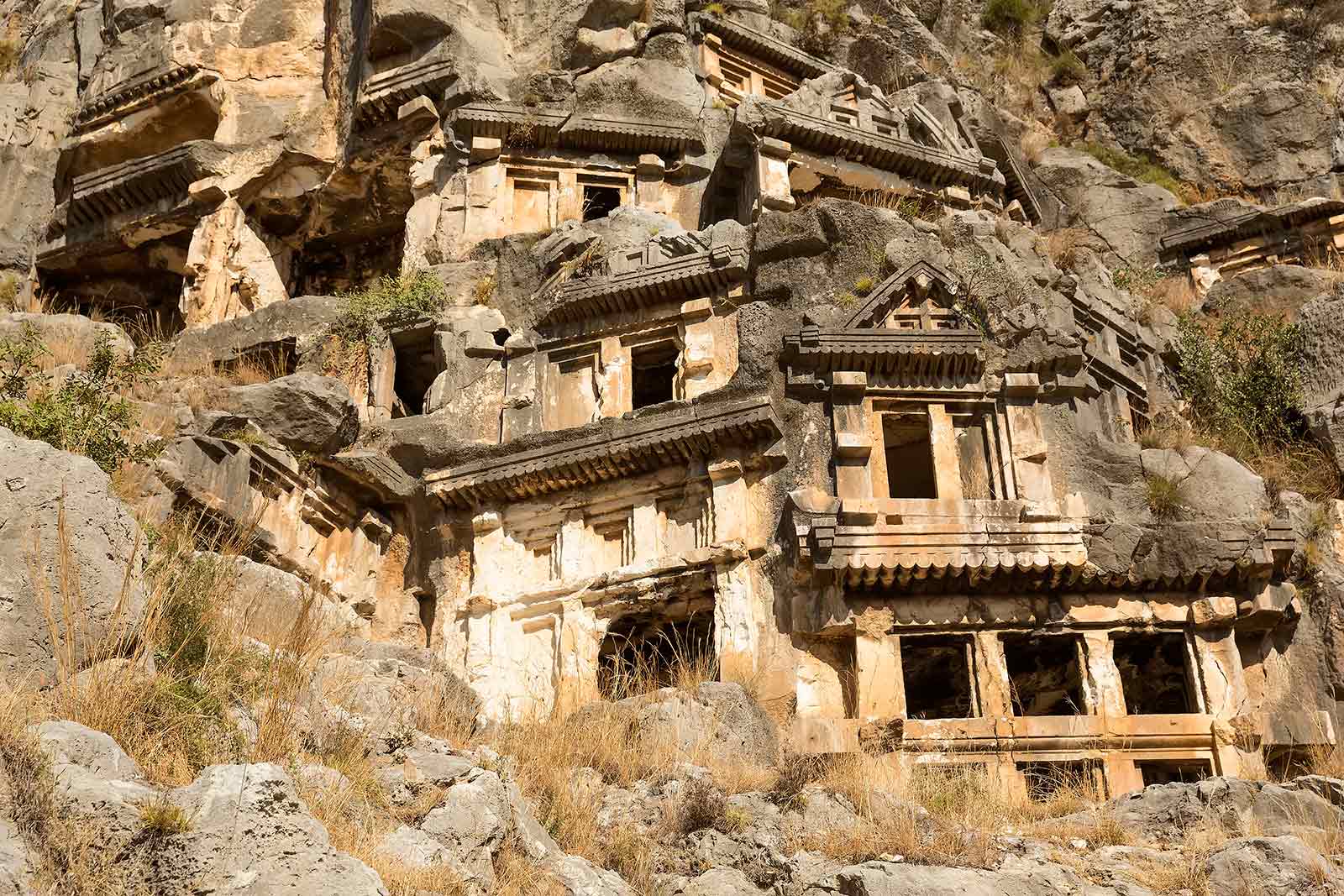 myra-demre-lycian-tombs-turkey-4