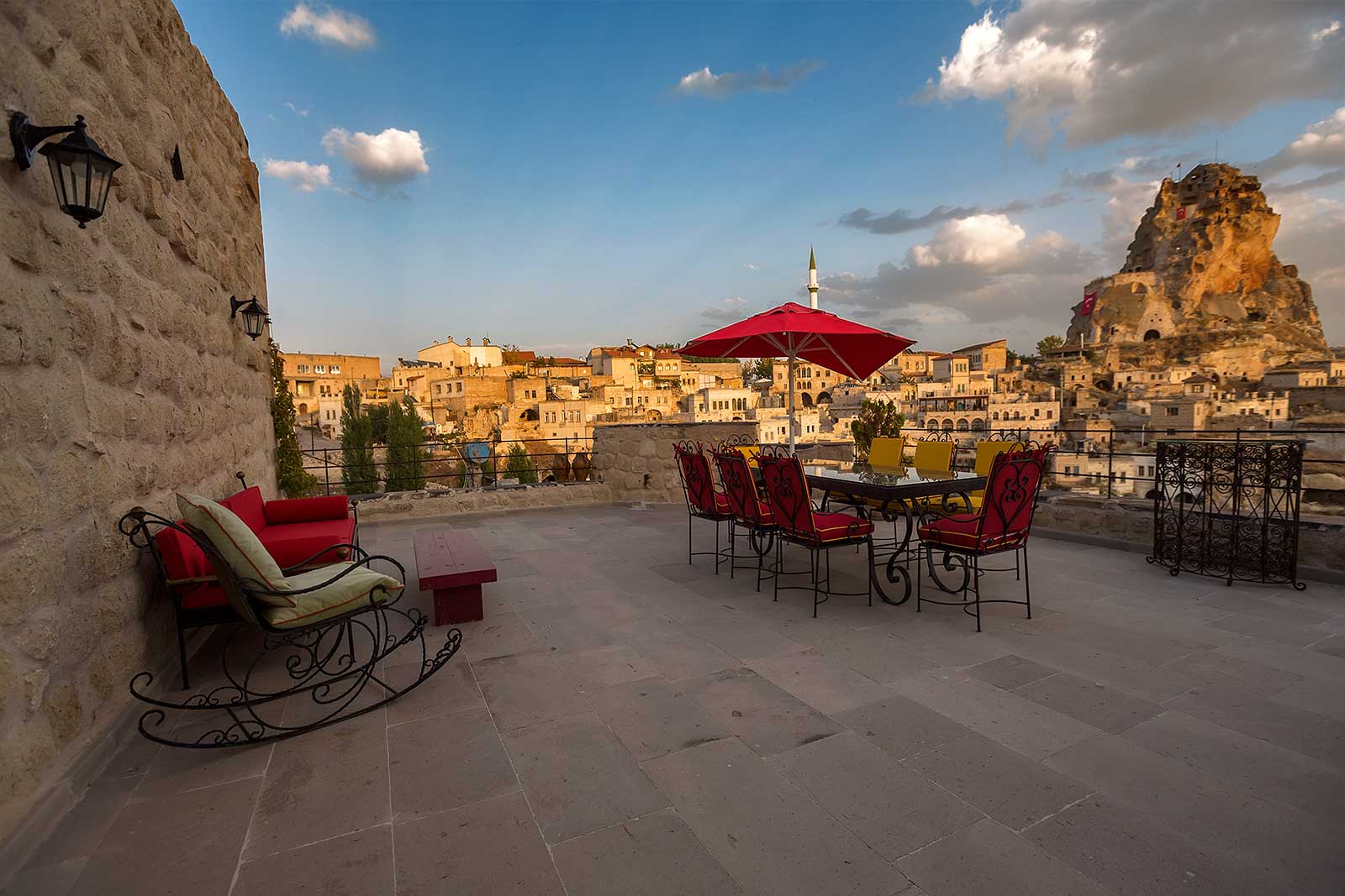 Heven Cave Hotel in Ortahisar has several beautiful terrace to enjoy the stunning view.