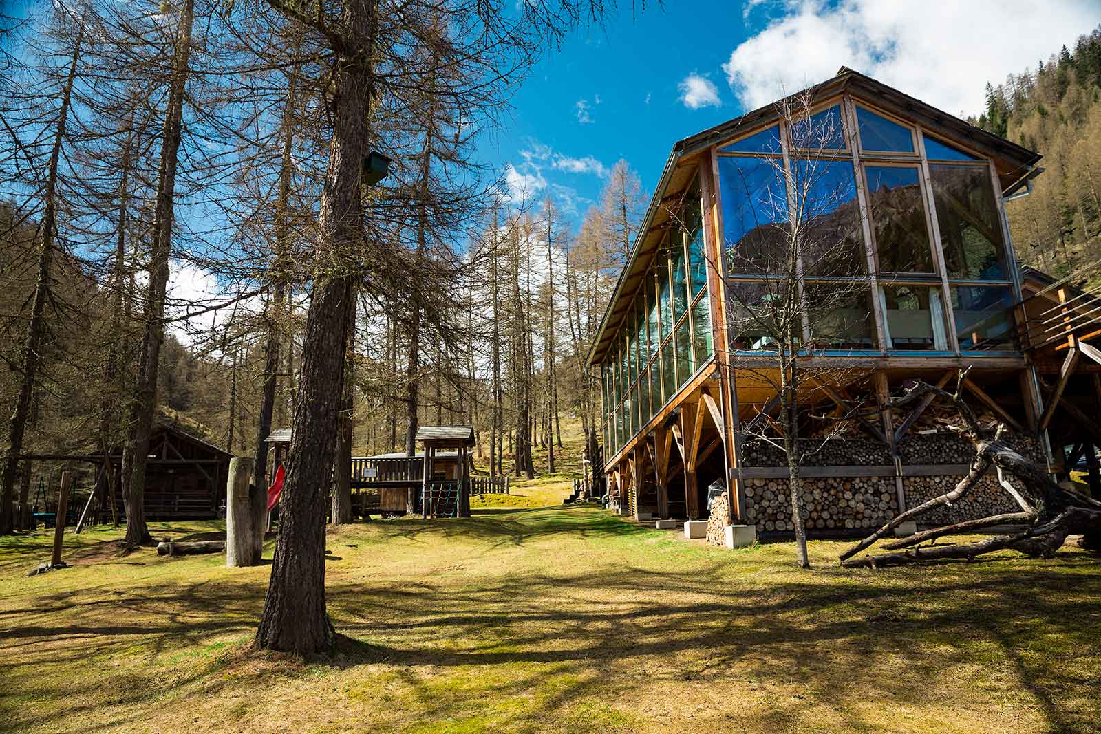 The "Gasthof Badl Alm" in Innervillgraten is the perfect place to start your hike or excursion. Great food and a lovely place to stay at.