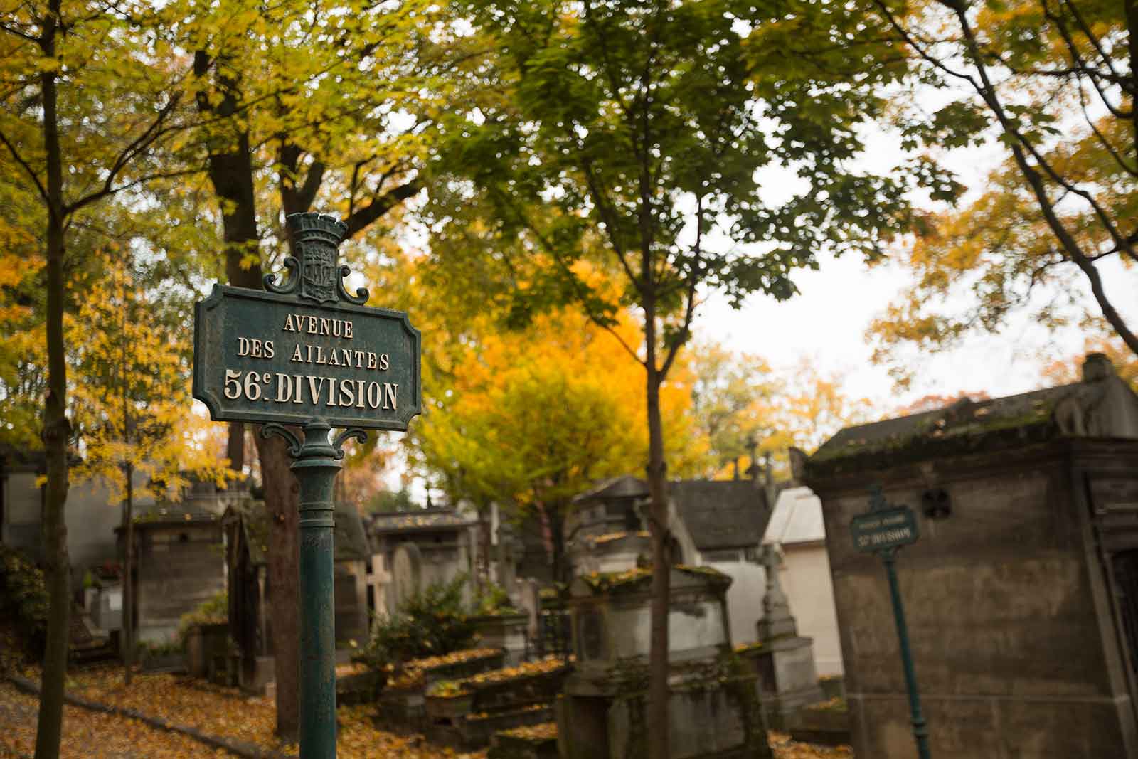 Pere Lachaise is laid out in numbered divisions, and the divisions are separated by roads and paths.