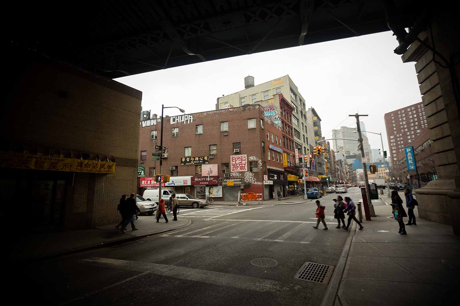 When strolling through New York's Chinatown, you'll sometimes wonder whether you're really in the United States or after all in China.