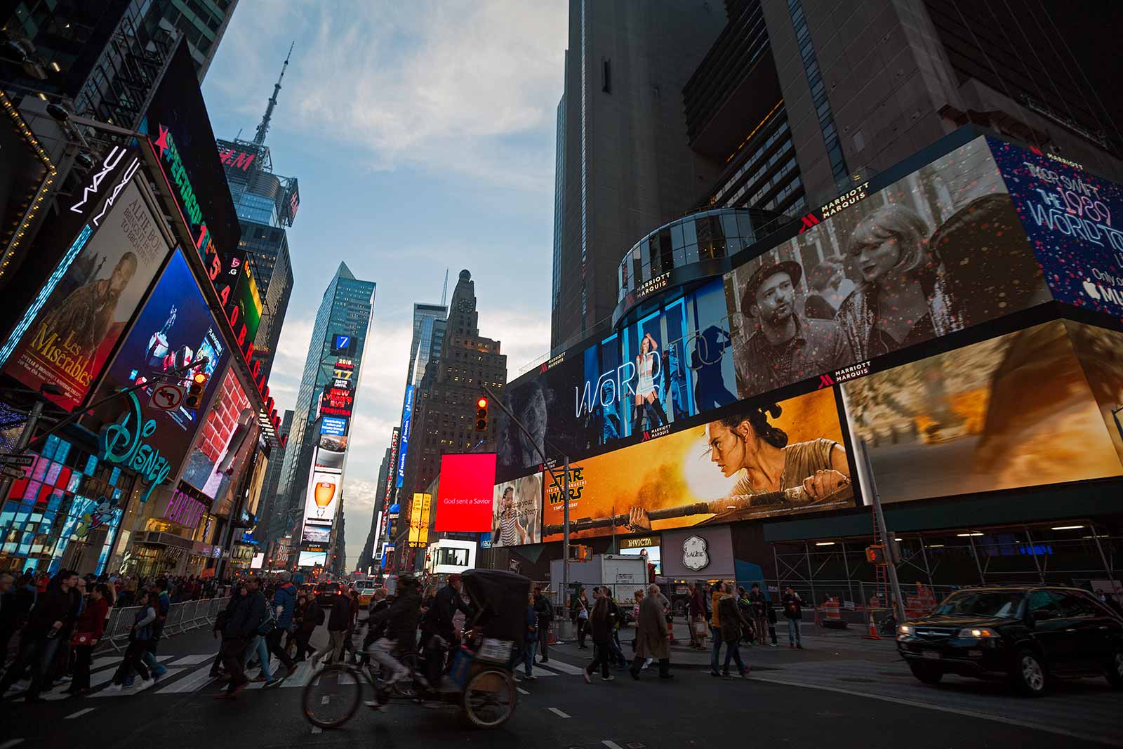 Times Square is one of the most visited tourist destinations in the world and is sometimes referred to as "The Crossroads of the World". If you forget about the road blocks, armed police officers and the 330.000 people crossing every day, I could start to like this spot after all.